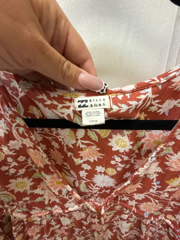 Billabong Time Goes By Cropped Peplum Long Sleeve Floral Top - Image 2