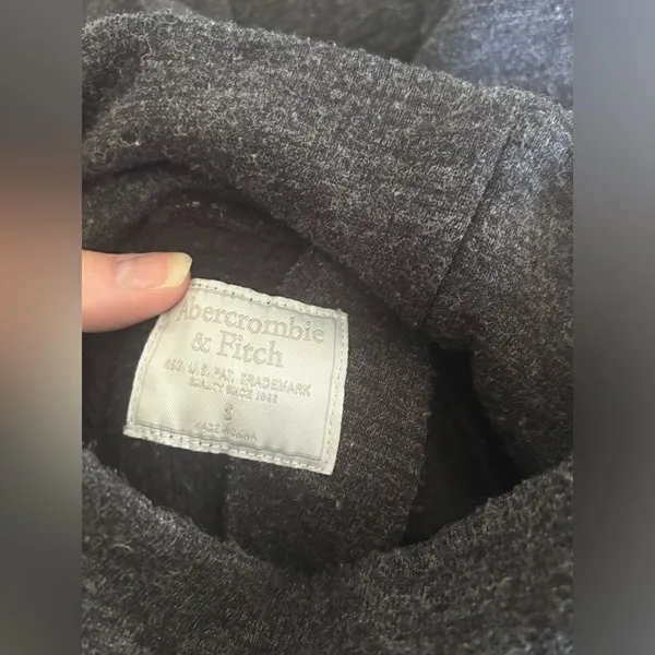 Abercrombie & Fitch Turtleneck Top Back Button Detail Small Dark Gray Vintage - Image 3