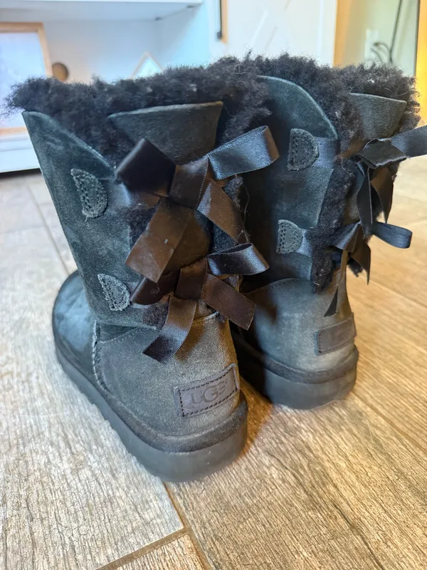 UGG Boots Women’s - Image 2