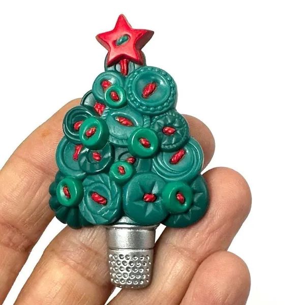 Hallmark Christmas with brooch with thimble and buttons - Image 2