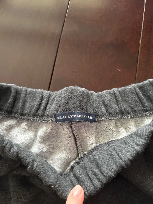 Brandy Melville Cuffed Sweatpants - Image 4