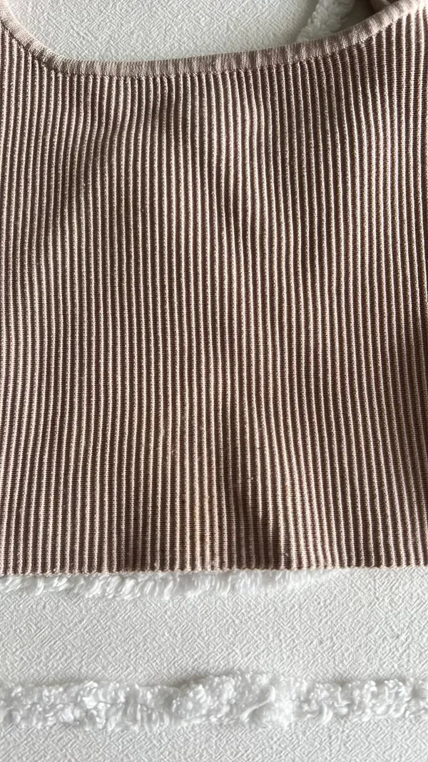 Aritzia Babaton Top - Image 3
