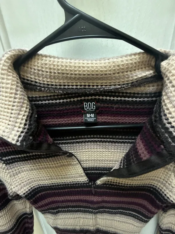 BDG Bunny Striped Quarter-Zip Thermal Cropped Long Sleeve - Image 2