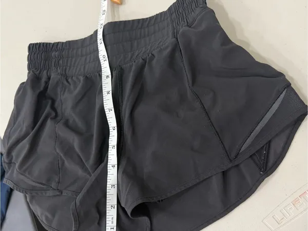 Lululemon Hotty Hot Short High-Rise Lined black Short /size 4 - Image 9