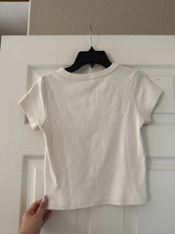 Brandy Melville John Galt Teddy Bear Baby Tee - Image 4