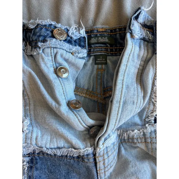 Wild Fable Womens Patchwork Denim Shorts Blue Multi‎ Color Button Fly Size 2 - Image 4