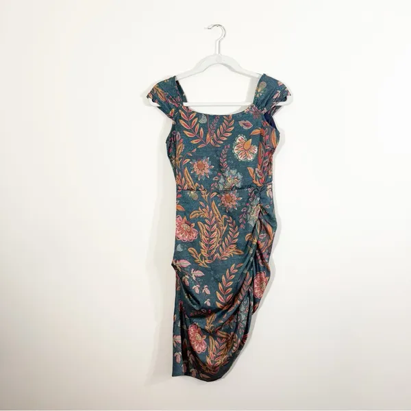 Averie Halley Ruched Midi Dress Floral Small - Image 3