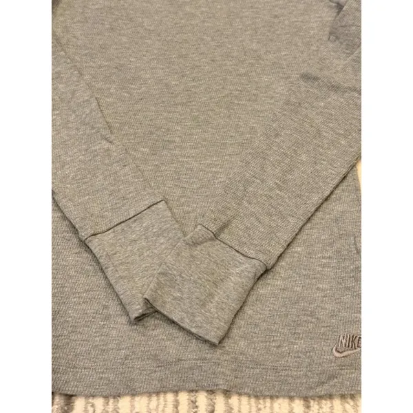 New Nike women's medium 8/10 gray long sleeve shirt - Image 4