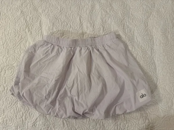 Alo Bubble Yoga Tennis Skort - Image 6