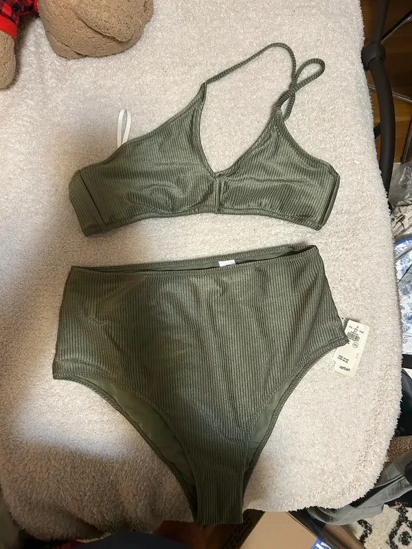 Bikini - Image 3