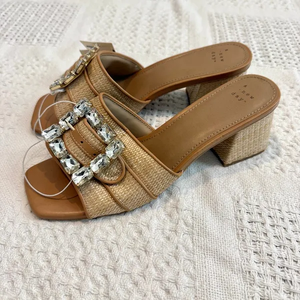A New Day 10 raffia embellished buckle block heel sandal 3640 - Image 7