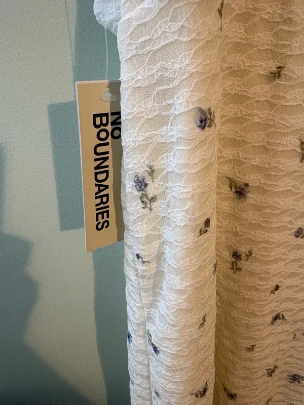 No Boundaries White Mini Dress with Blue Floral Print L 12-14 - Image 4