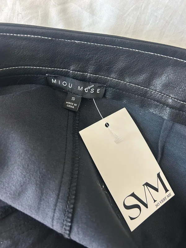 VICI SVM Black Leather Skirt - Image 3
