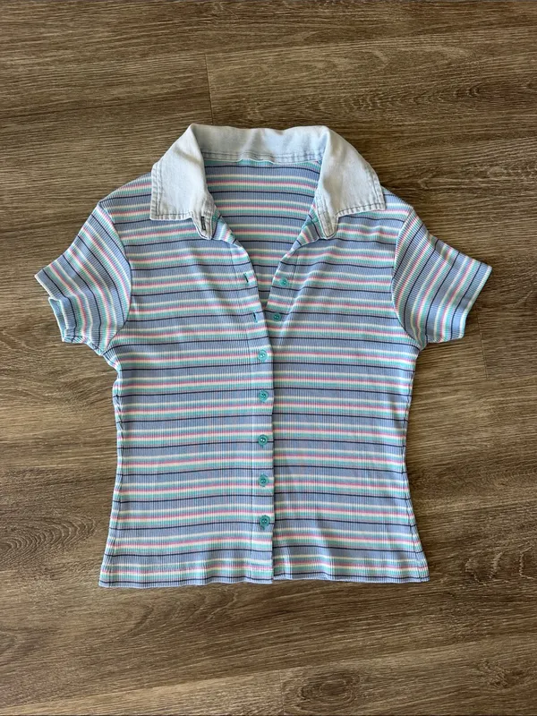 Vintage Y2K striped button front collared shirt sleeve top blue pink small - Image 4