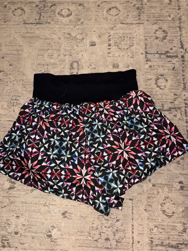 FP Movement by Free People Black Geometric Star Print Carpe Diem Shorts - Image 4