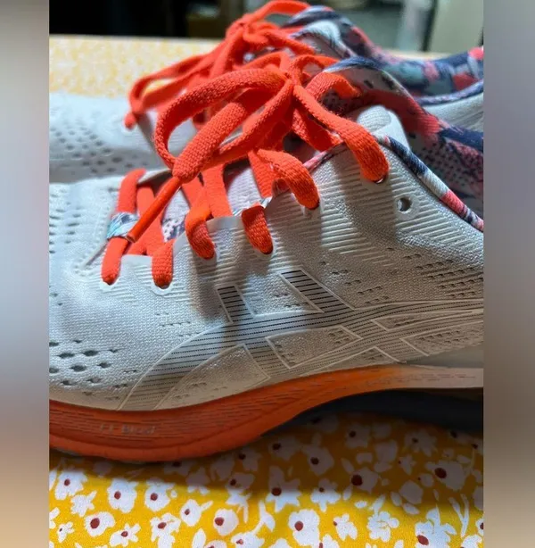 ASICS running shoes, fun colors, great support in shoes, gently worn, size 10 - Image 6