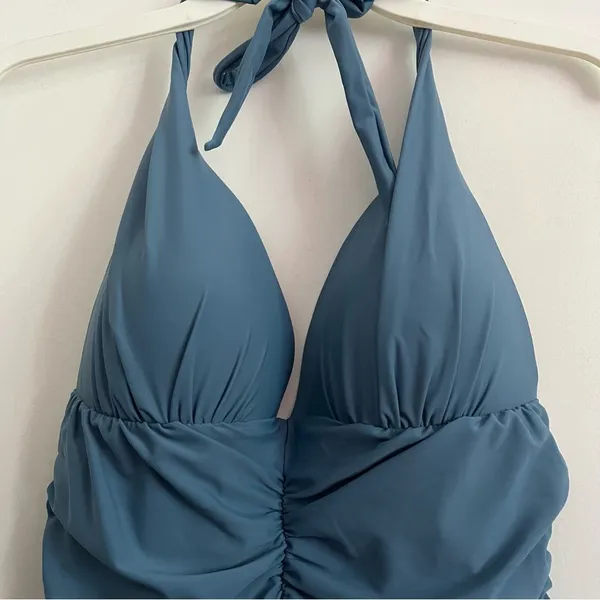 Cupshe • Super Bloom Retro Plunging Halterneck One-Piece - Image 3