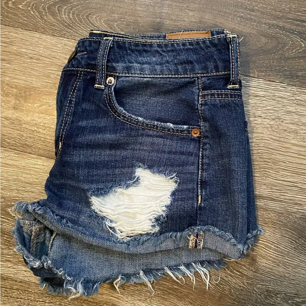 American Eagle Outfitters TOMGIRL Dark Wash Distressed Shorties Size 2 - Image 5