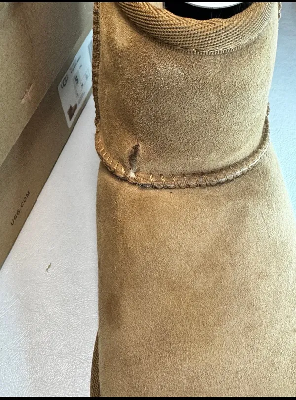 UGG Classic Mini II Genuine Shearling Lined Boot casual comfy outdoor winter - Image 4