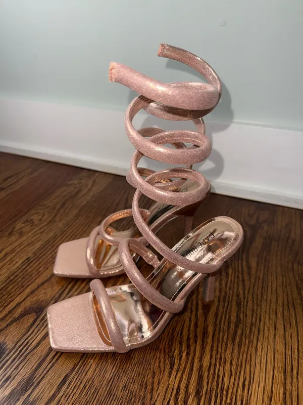 Cape Robbin Heels - Image 2