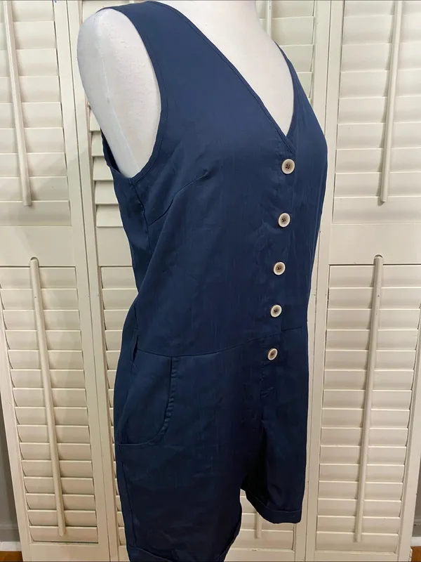 Navy V - Image 2
