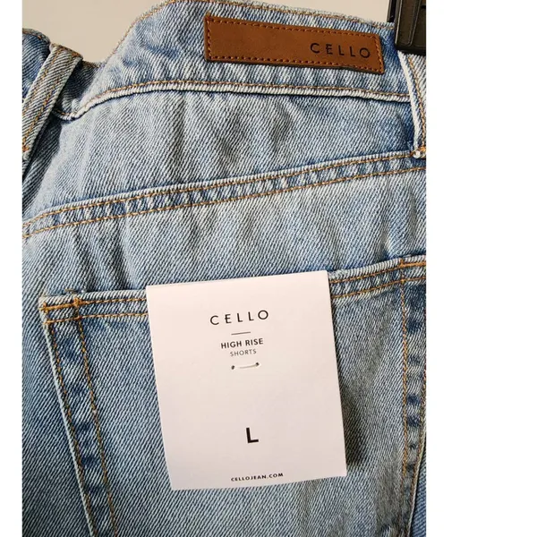 Cello Rip Tide Light Wash High Rise Frayed Hem Denim Shortie Shorts NEW - Image 7