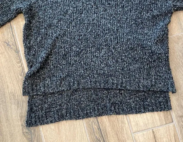 Sweater - Image 4