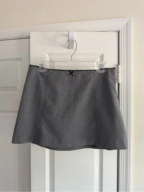 Zara Gray Mini Skirt Size Medium Black Bow Trim Office Siren - Image 4