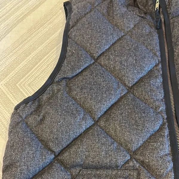 J. Crew Factory Women's Quilted Gray Vest - Size L - Image 4