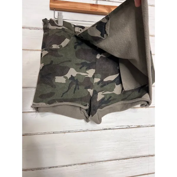 POL Camo Sweat Shorts Size Small Raw Hem High Rise Stretch Lounge Casual - Image 9