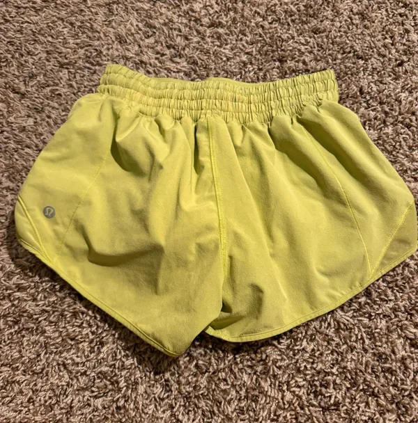 Lululemon Hotty Hot 2.5" - Image 2