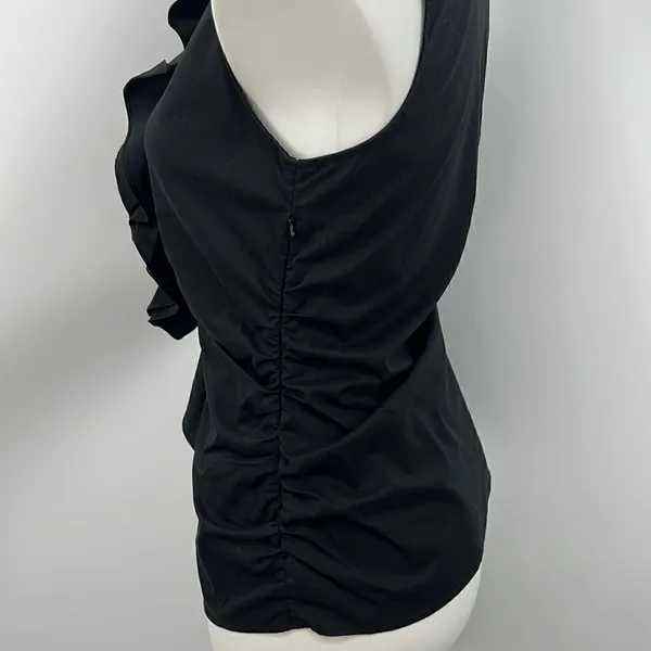 New York & Co small black ruched sleeveless top - Image 3