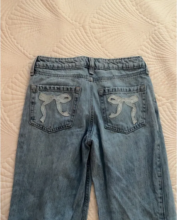 Hollister Bow Jeans - Image 2