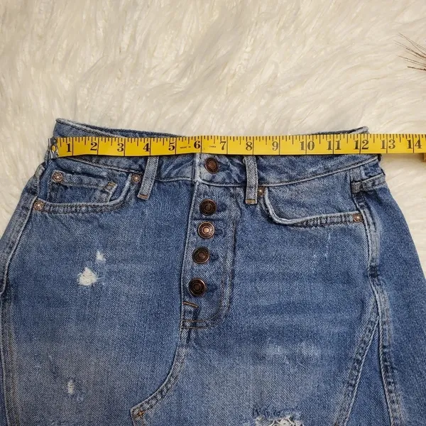 We The Free Distressed‎ Denim Skirt - Image 4