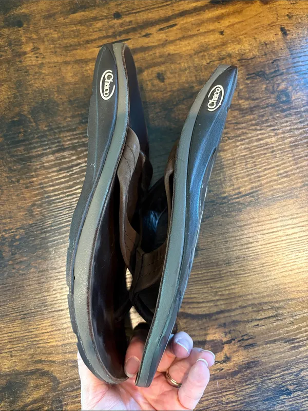 Chacos Brown Leather-Style Flip Flop Sandals Shoes Thongs Size 8 - Image 5