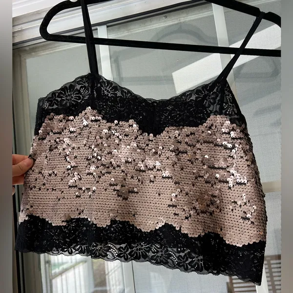 Express black lace gold sequin cropped cami top - Image 4