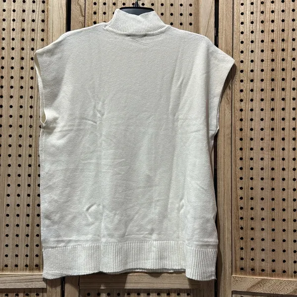 Cyrus Ladies' Sleeveless Tunic Sweater NWT - Image 2