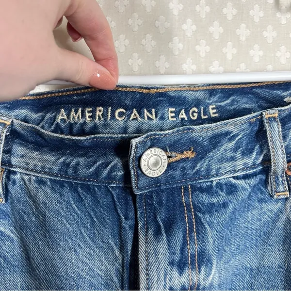 American Eagle High Rise Distressed‎ 90s Boyfriend Jeans - Image 3
