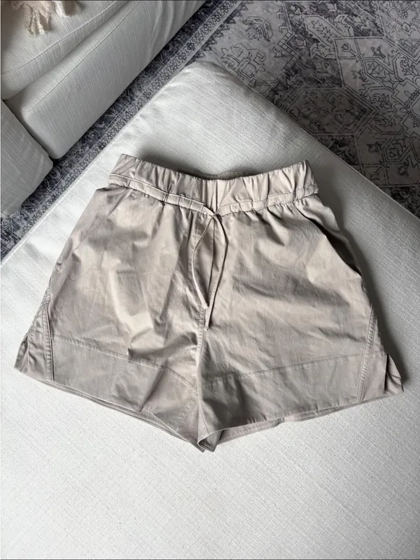 Lululemon Cinchable Waist High Rise Woven Short - Image 2