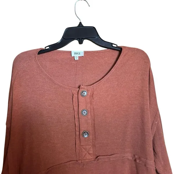 BKE Buckle Tunic Top Womens XL Orange Boho Button Detail Stretch Blouse - Image 2