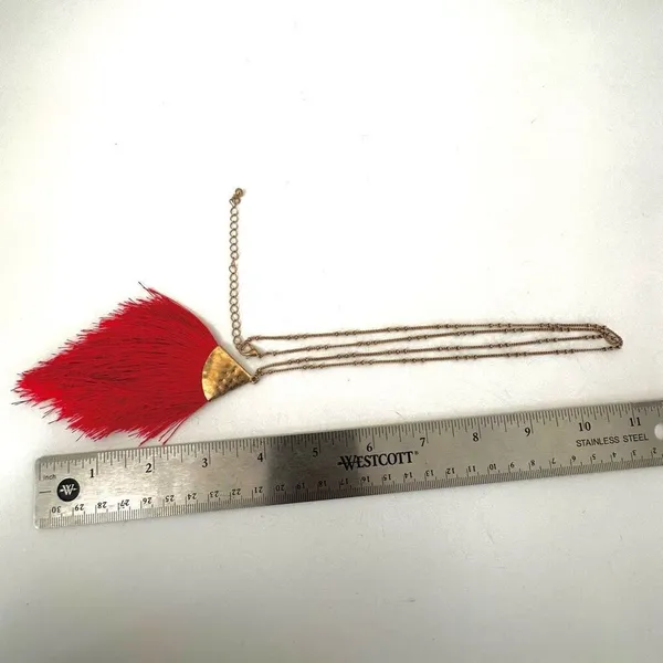 Red thread tassel necklace Red - Image 6