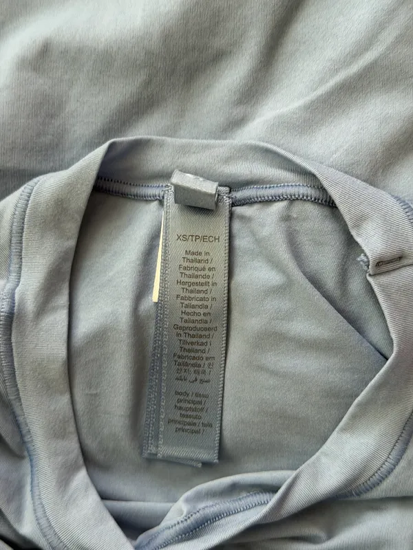 NWOT Skims Fits Everybody Short Sleeve T-Shirt XS - Image 5