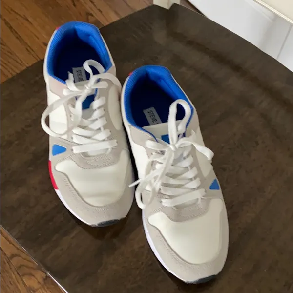 - Steve Madden sneakers - Image 9