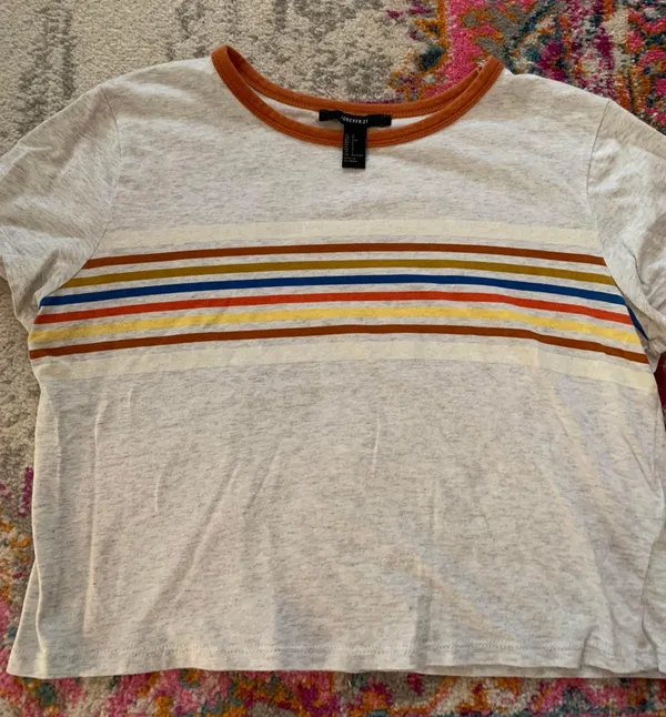 Graphic Tee Size S - Image 3