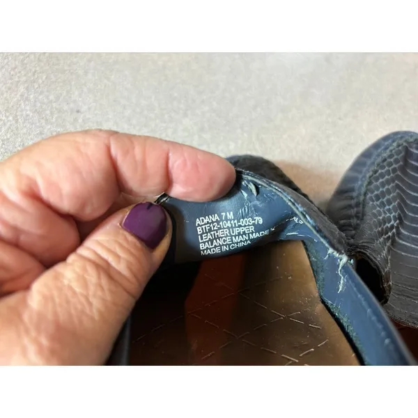 Womens‎ Bare traps Blue Loafer Size 7 Leather - Image 7