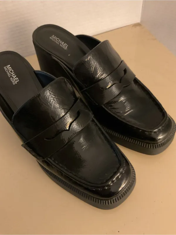 Michael Kors women black leather glossy platform mule heel shoes US 10 - Image 3