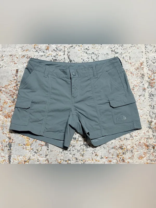 The North Face Women's Hiking Cargo Shorts size 4 - Image 2