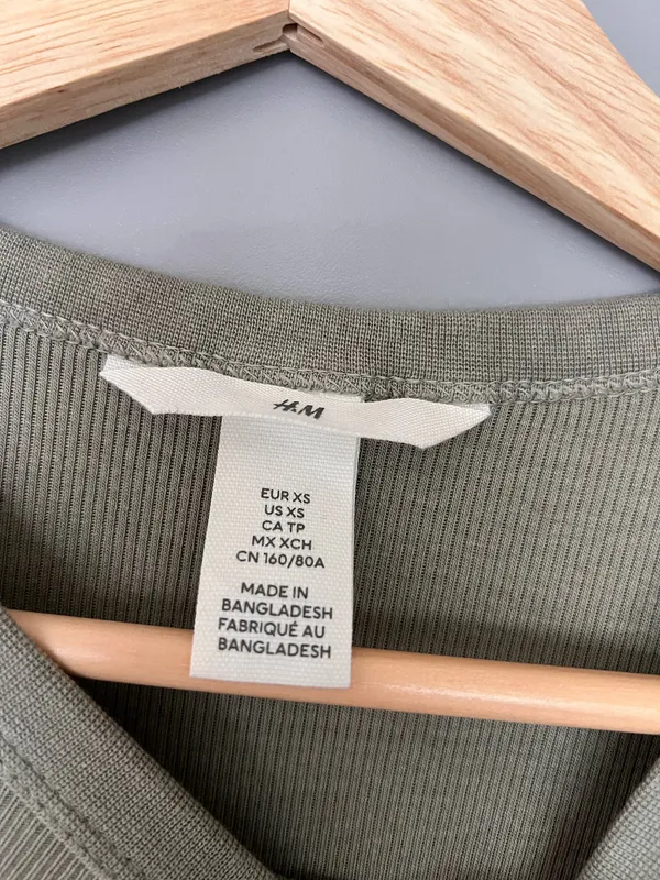 H&M light green ribbed crew long sleeve top - Image 3