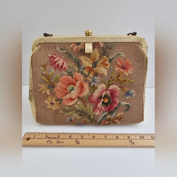 Vintage Souré Bag NY Tapestry Handbag - 1950s Floral Needlepoint & Gold Shimmer - Image 10