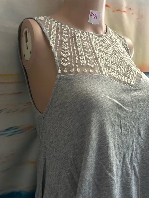 American Eagle Sleeveless Gray Tank & Lace Yoke SM - Image 5